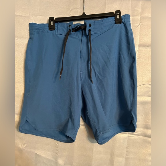 Old Navy men’s drawstring board shorts - Picture 1 of 4